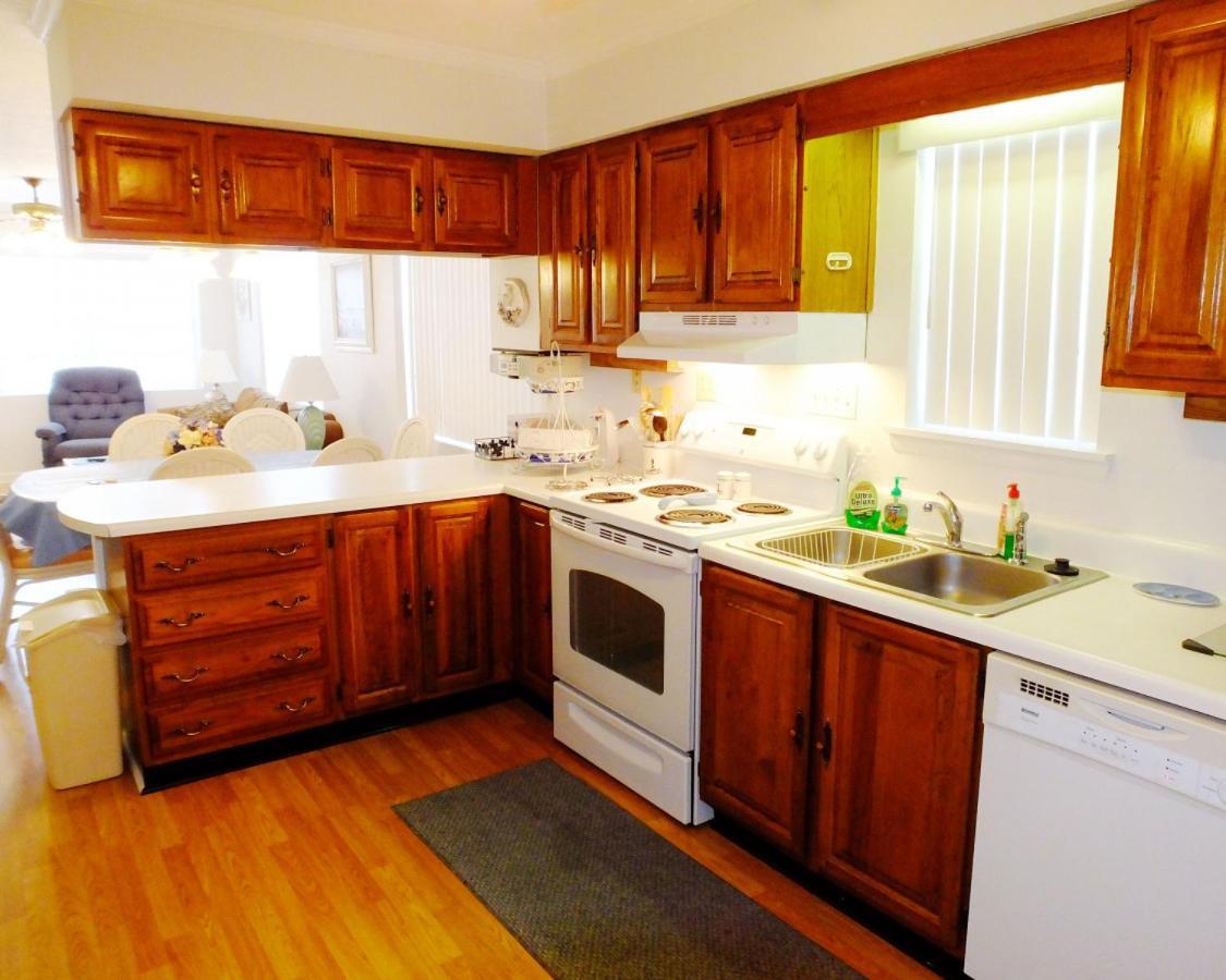 Venture Out 79 Gulf Loop Comes With Golf Cart Holiday home
