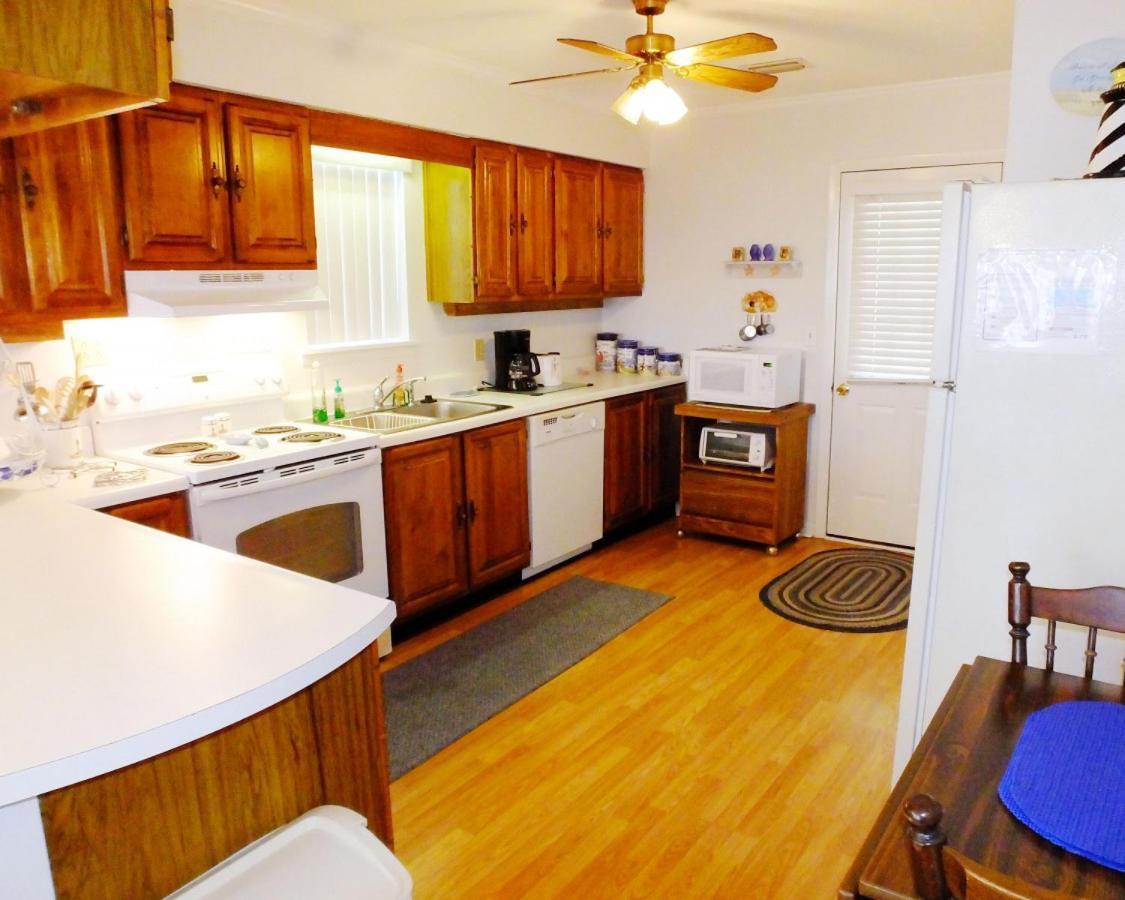 Venture Out 79 Gulf Loop Comes With Golf Cart Holiday home *